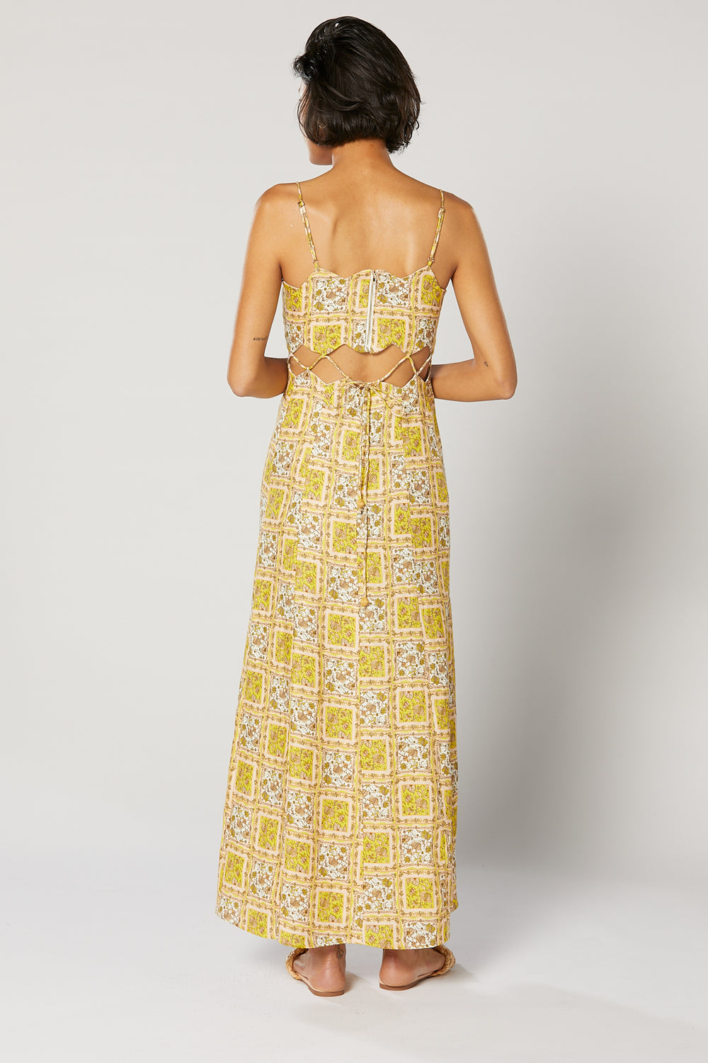 SLOANE SCALLOP DRESS – W I N O N A