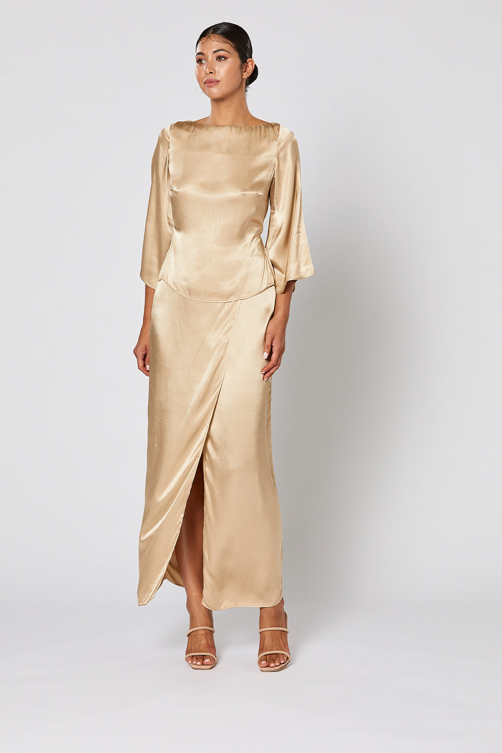 CINTA DRESS GOLD – W I N O N A